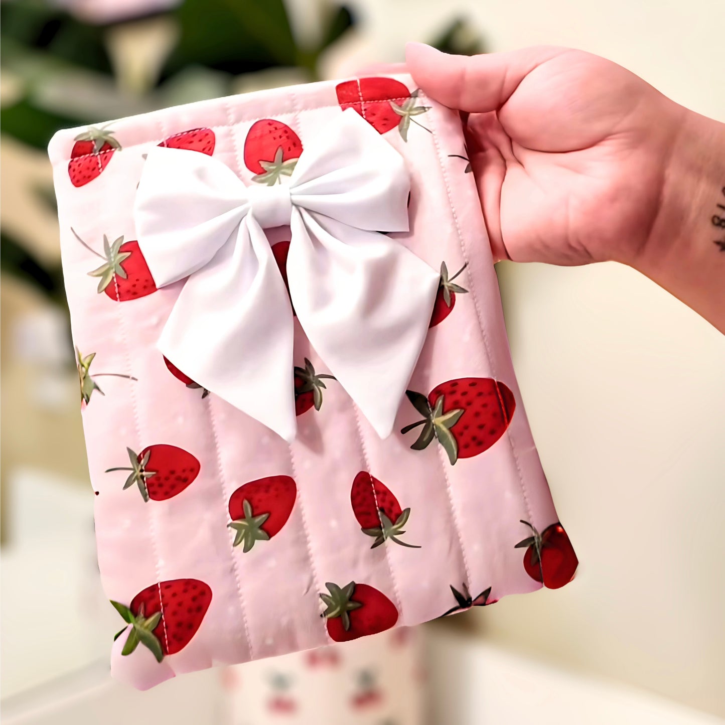 Berry Sweet Kindle Sleeve w/Bow