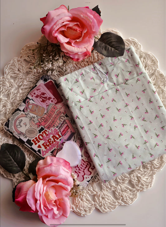 Pretty Petals Kindle Sleeve w/Pocket
